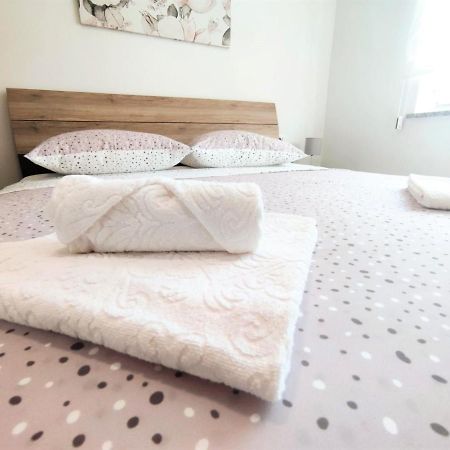 Apartman Dori Pula Luaran gambar