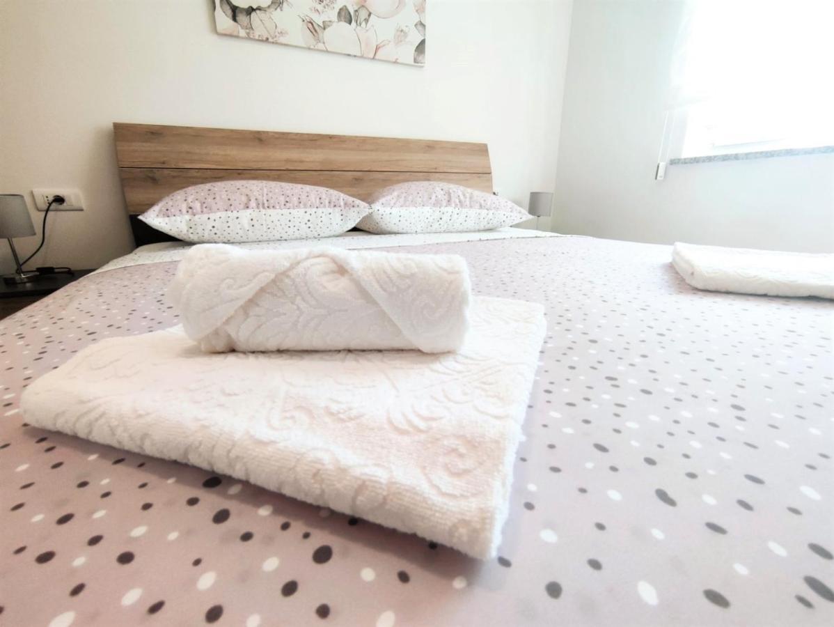 Apartman Dori Pula Luaran gambar